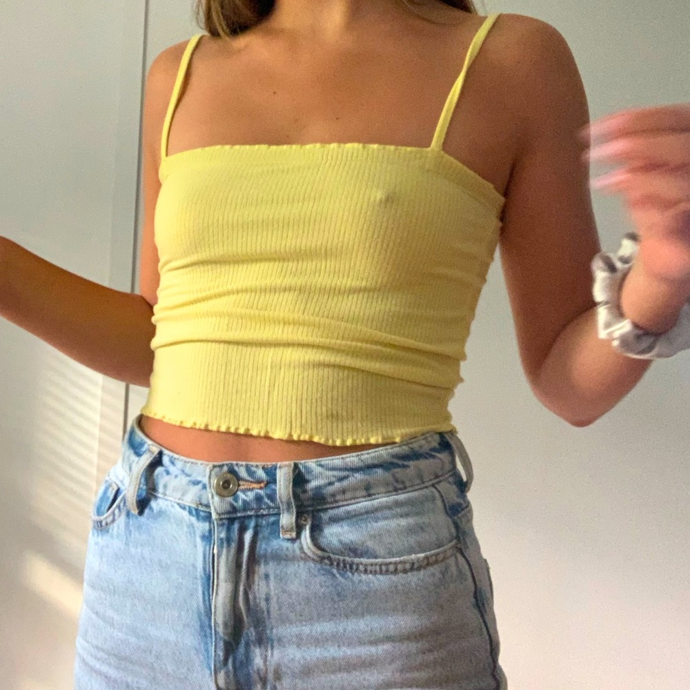 American Eagle-Fun Summer Yellow Crop Top